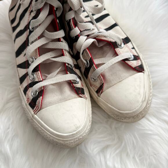 Zebra Hi-Top Platform Converse w/ Red Heart Logo - Picture 4 of 8